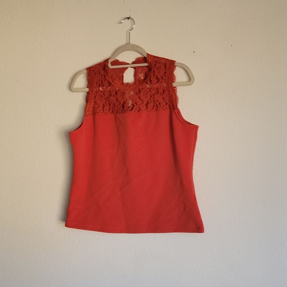 7AVENUE sleevesles top size Medium color raspberry